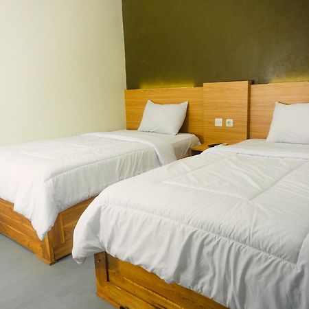Grand Khalifah Guesthouse Sumbawa المظهر الخارجي الصورة